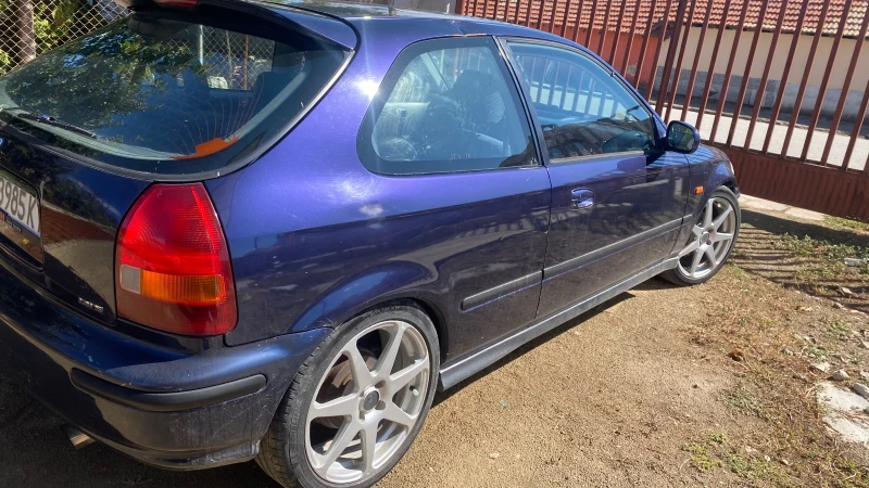 Honda Civic 1, 4 iS, снимка 3 - Автомобили и джипове - 47407008