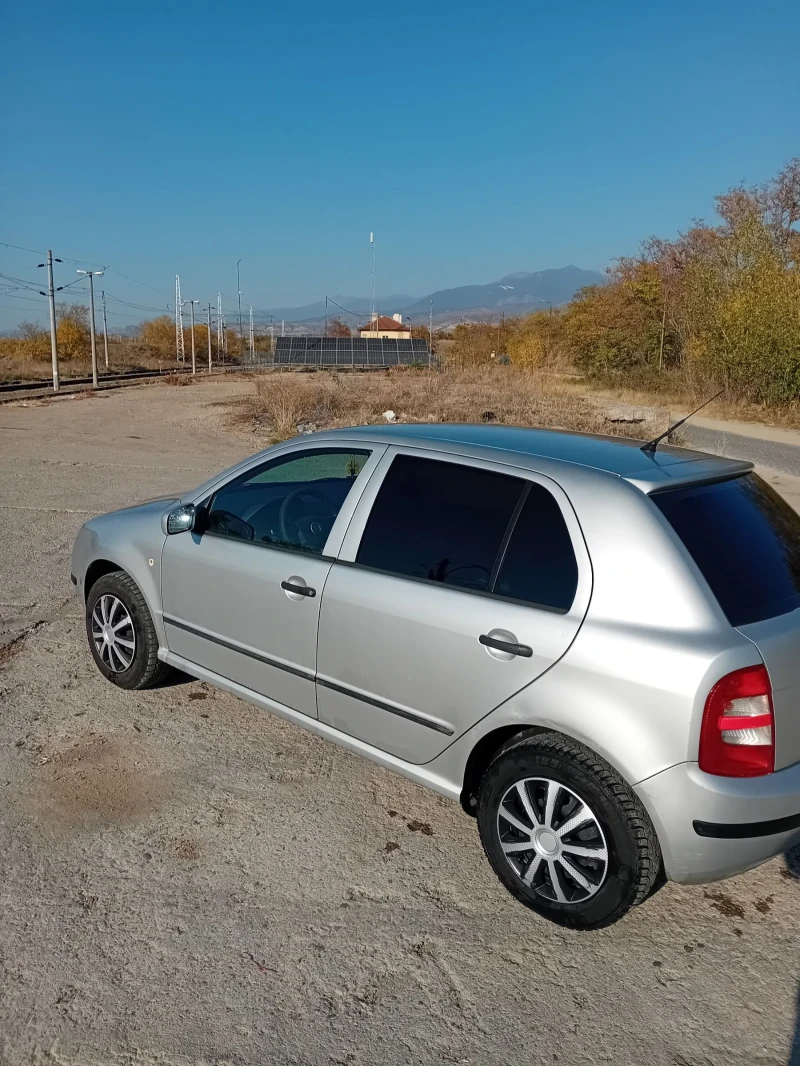 Skoda Fabia, снимка 2 - Автомобили и джипове - 47853863