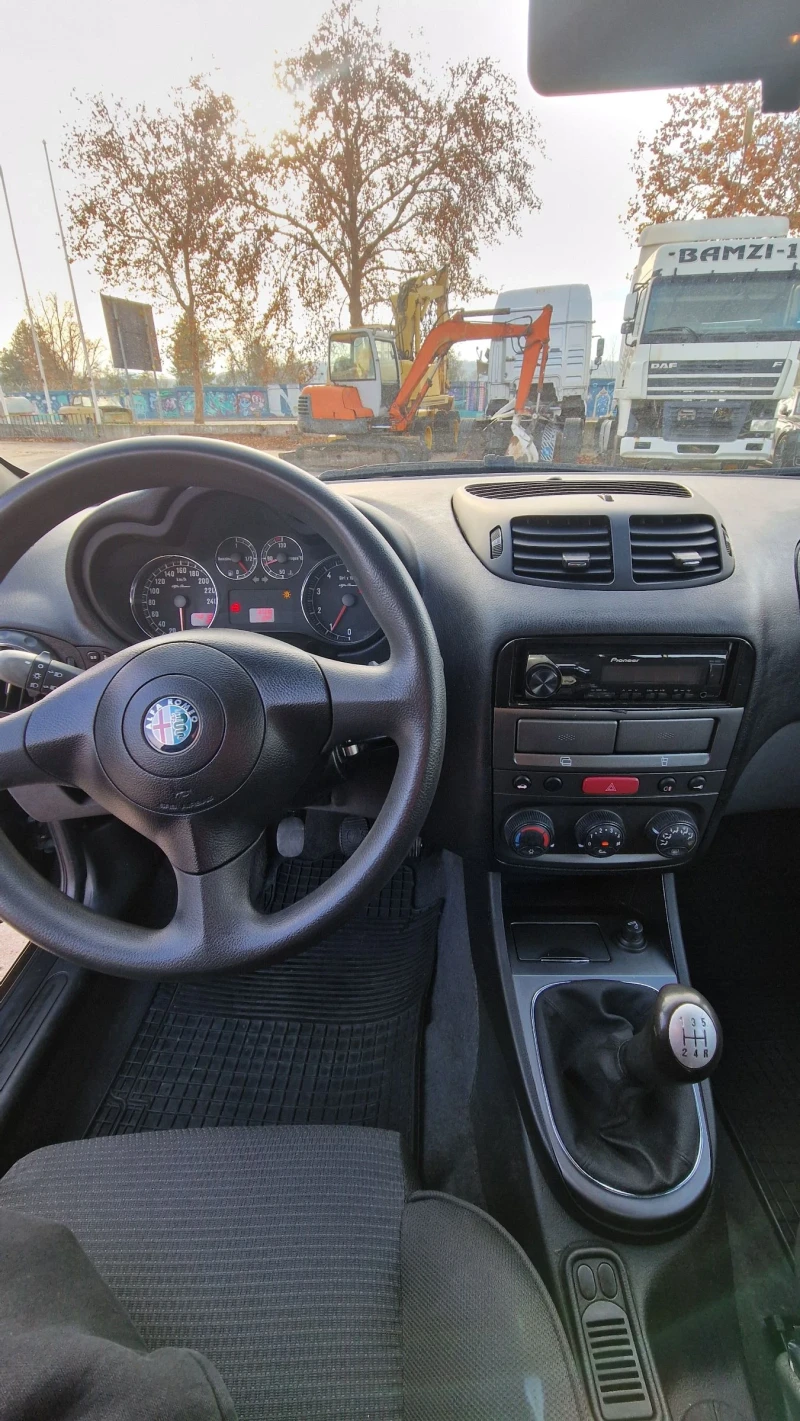 Alfa Romeo 147 1.6 Twin Spark 104к.с., снимка 9 - Автомобили и джипове - 48114695