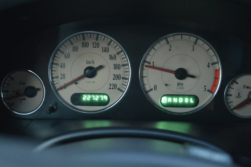 Chrysler Voyager 2.8CRDI-FULL EKSTRI, снимка 13 - Автомобили и джипове - 51609227