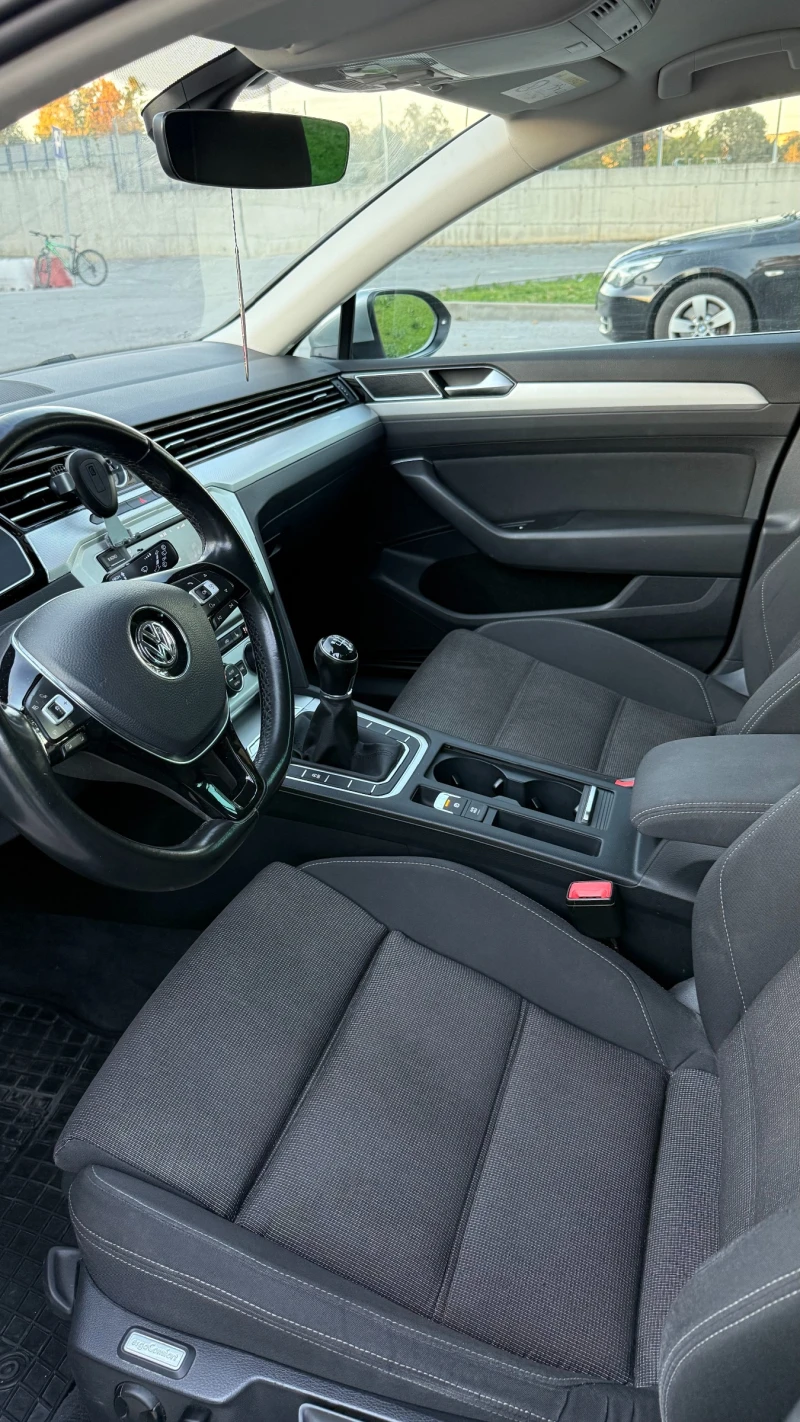 VW Passat 2.0 TDI, снимка 10 - Автомобили и джипове - 53090303