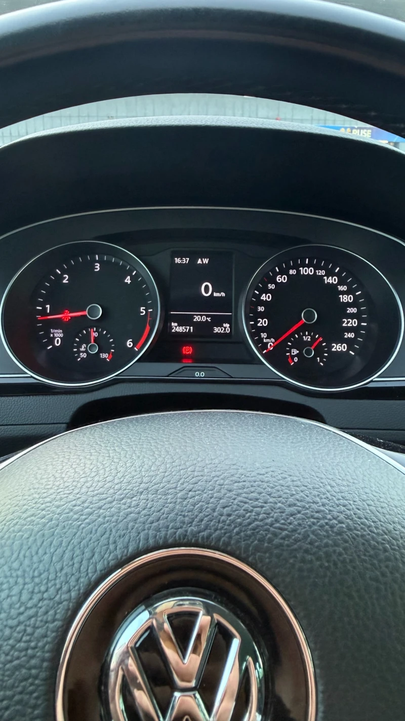 VW Passat 2.0 TDI, снимка 11 - Автомобили и джипове - 53090303