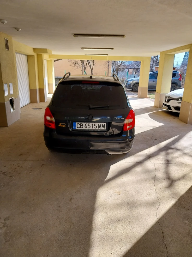 Skoda Fabia 1.4, снимка 5 - Автомобили и джипове - 53162611