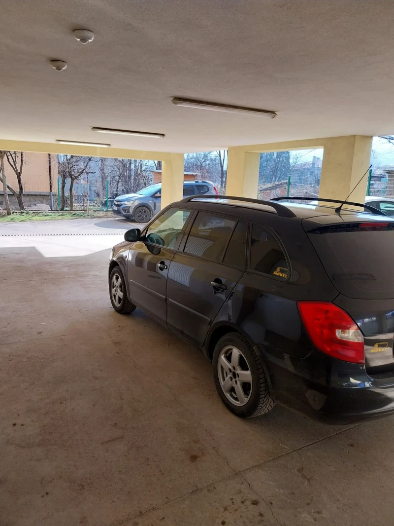 Skoda Fabia 1.4, снимка 4 - Автомобили и джипове - 53162611