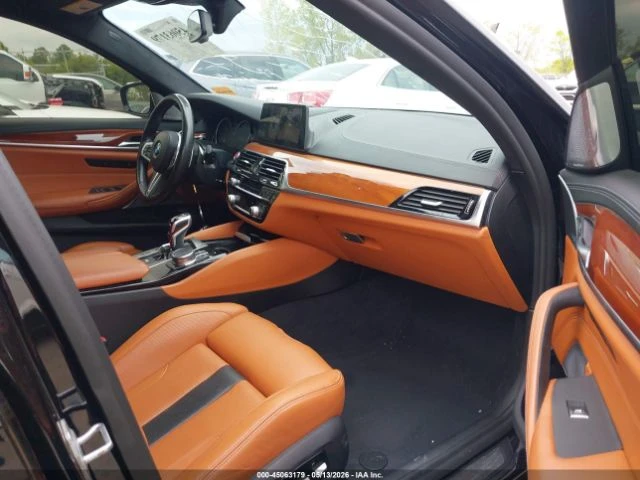 BMW M5 4.4L * CARFAX * BOWERS&WILKINS * 2 КЛЮЧА * , снимка 9 - Автомобили и джипове - 54838059
