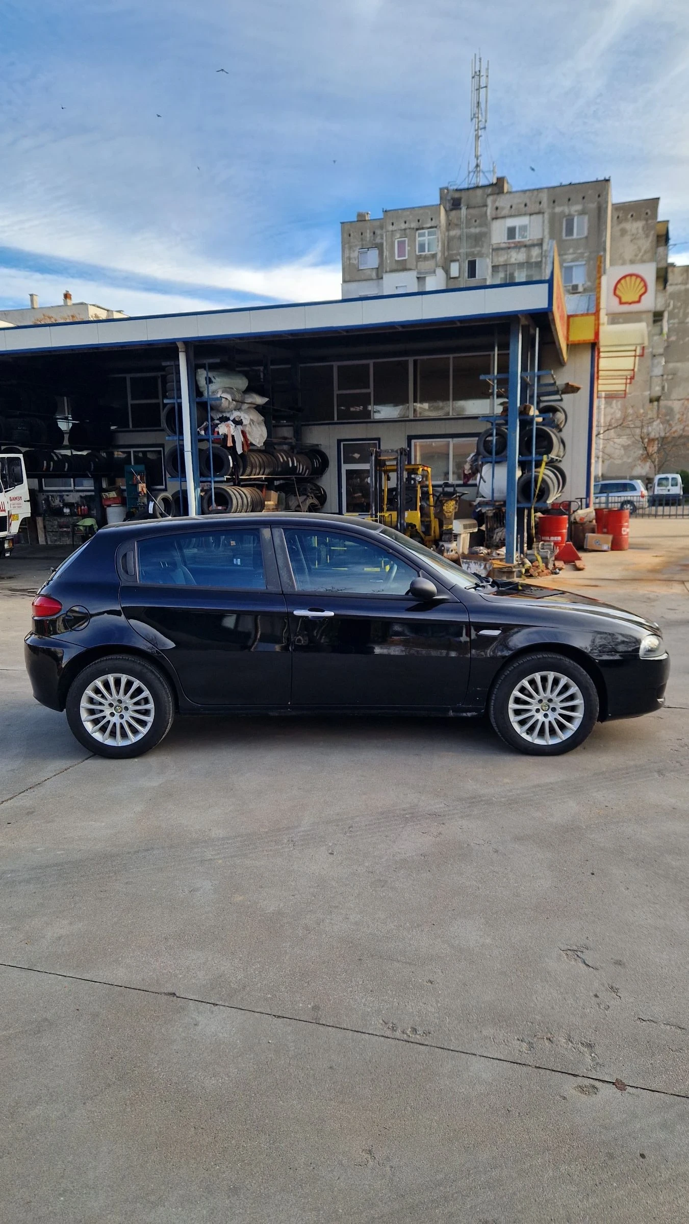 Alfa Romeo 147 1.6 Twin Spark 104к.с. - изображение 4