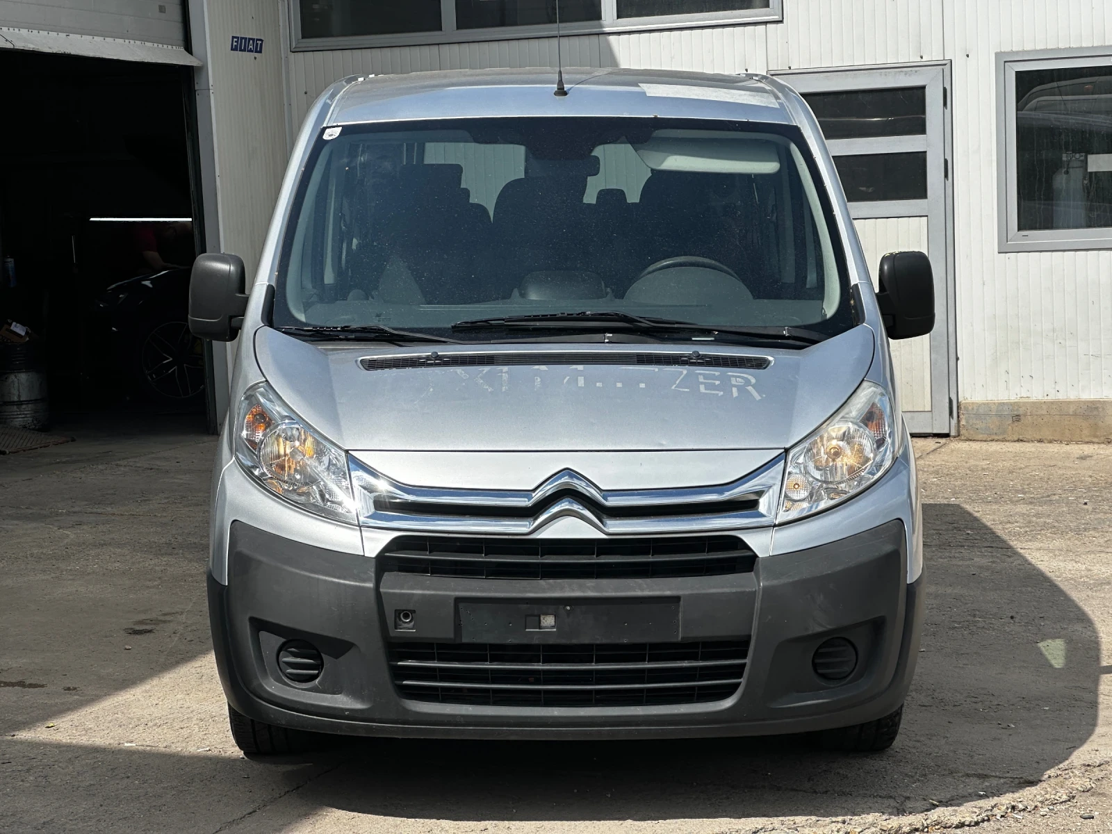Citroen Jumpy 2.0HDI/ 9 МЕСТА - изображение 2