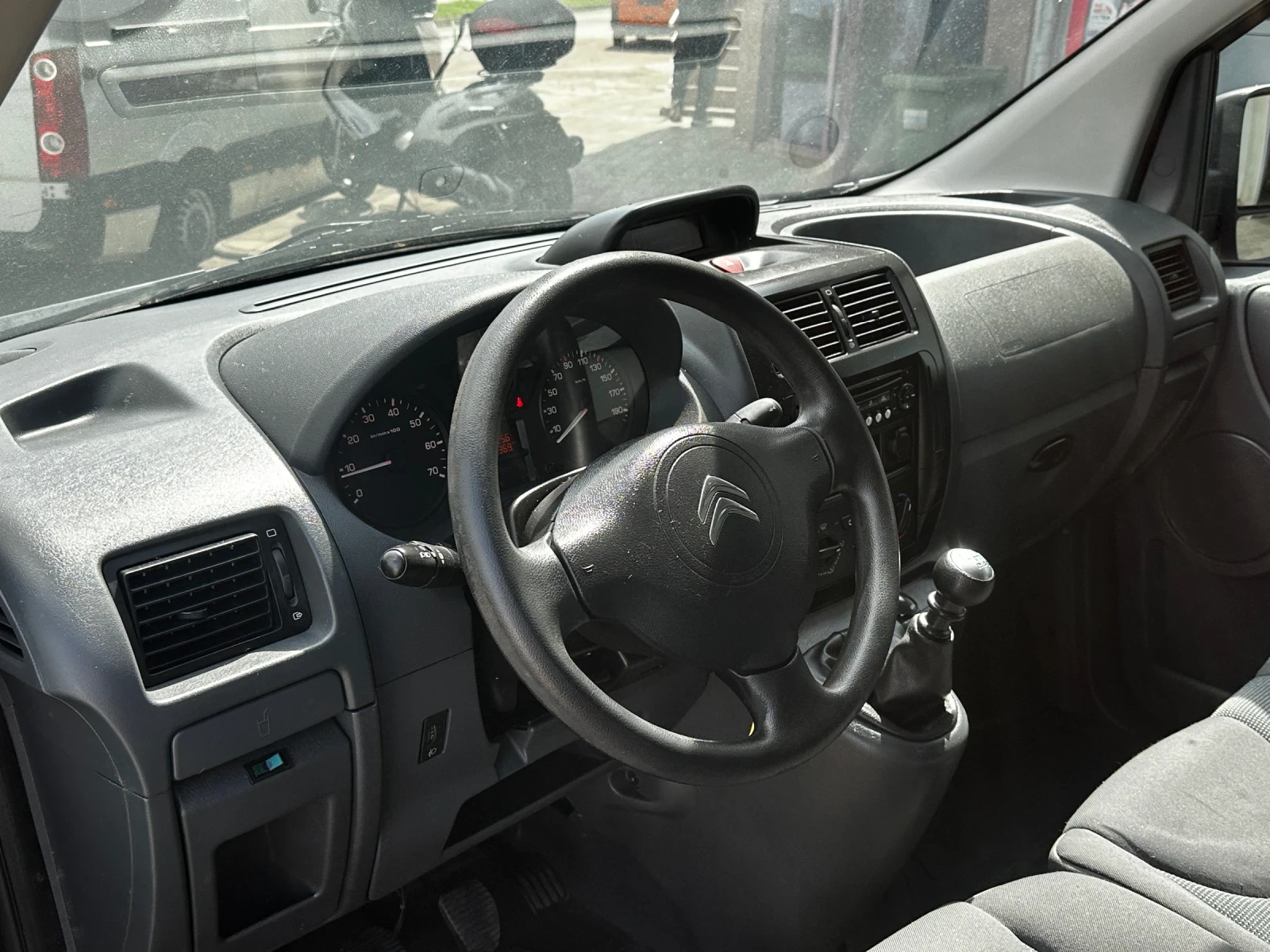 Citroen Jumpy 2.0HDI/ 9 МЕСТА - изображение 7