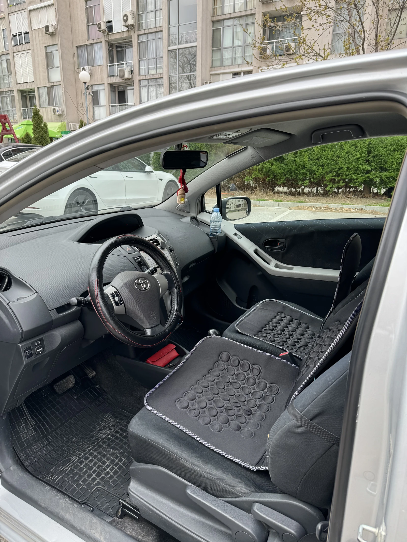 Toyota Yaris  - изображение 9