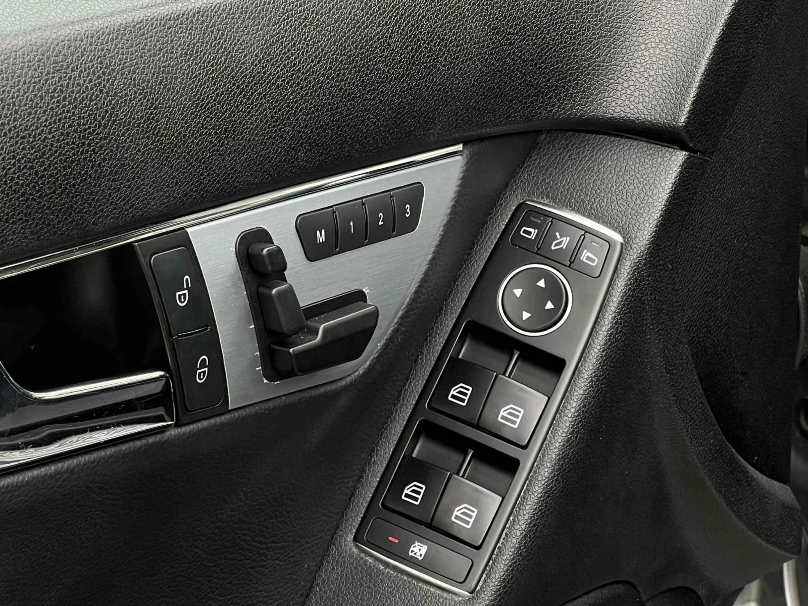 Mercedes-Benz C 320 Full extra - изображение 10