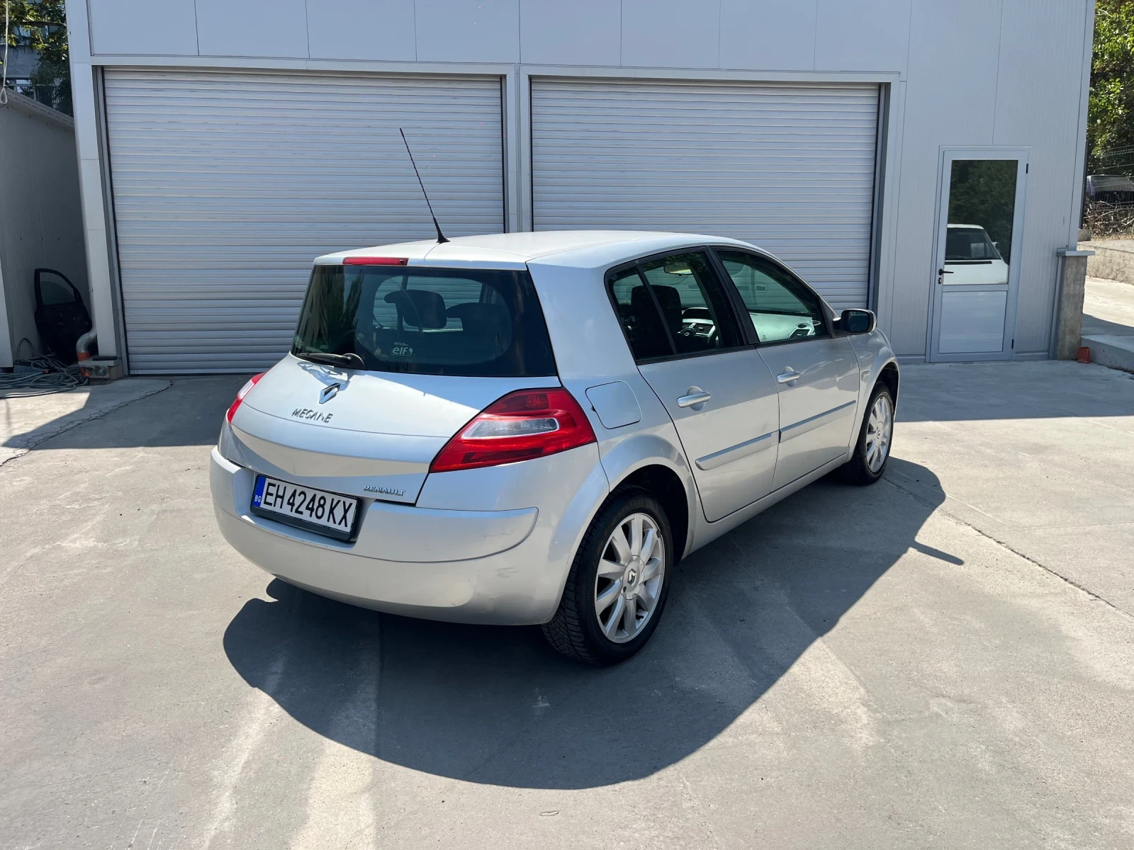 Renault Megane 1.6 - изображение 6