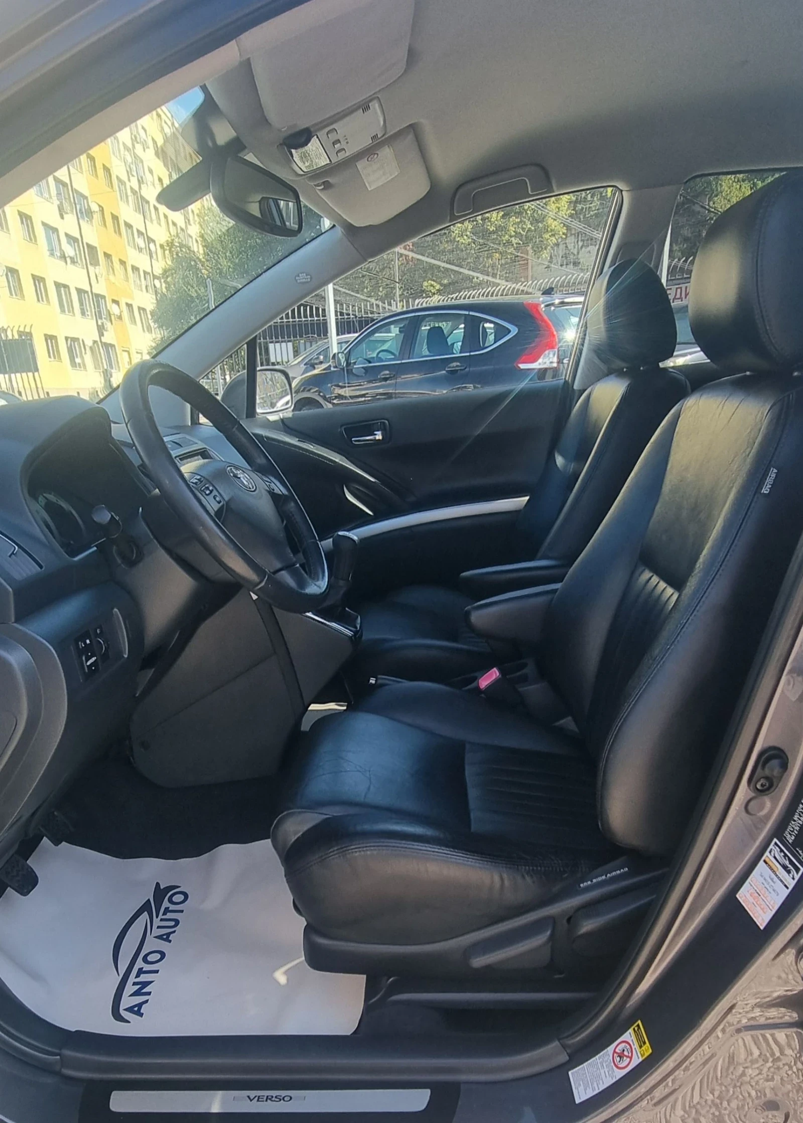 Toyota Corolla verso 1.8  VVT-i Фейслифт, Кожа, Навигация! - изображение 9