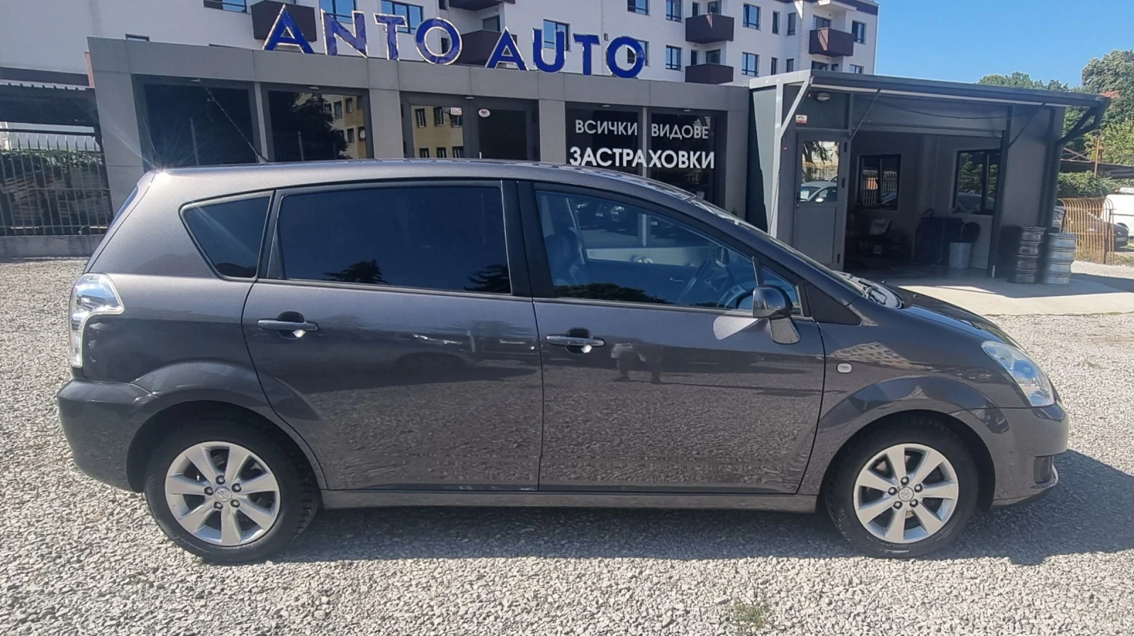 Toyota Corolla verso 1.8  VVT-i Фейслифт, Кожа, Навигация! - изображение 4