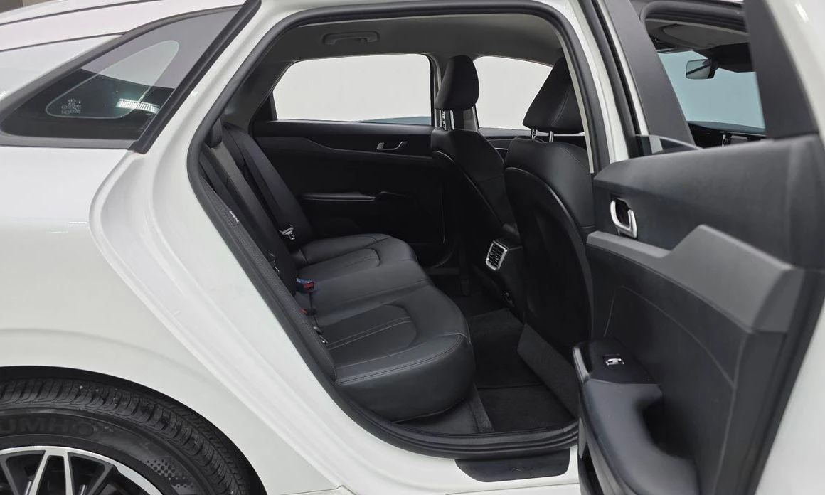 Kia K5 | Mobile.bg   12