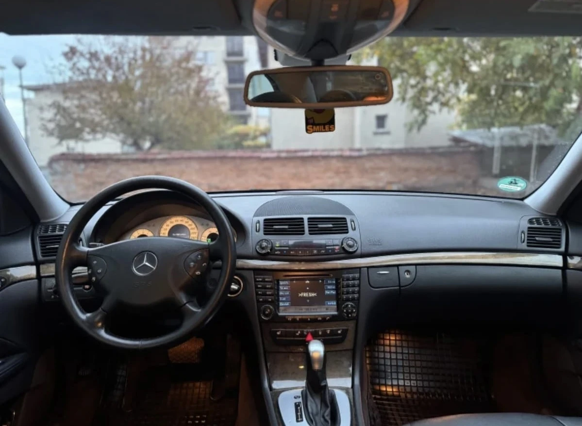Mercedes-Benz E 320  - изображение 4