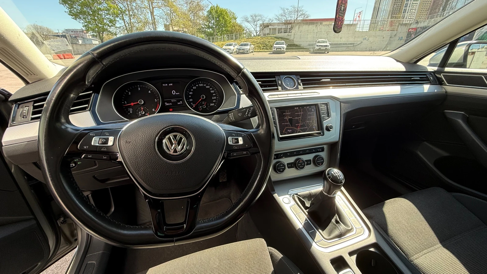 VW Passat 2.0 TDI, снимка 12 - Автомобили и джипове - 53776770