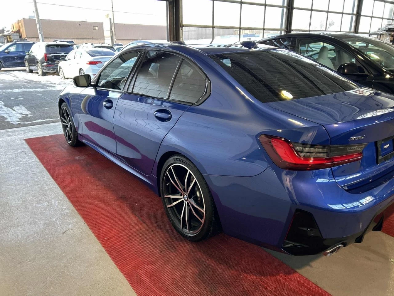 BMW 330 M-pkg* Shadow* Harman/Kardon* Подгрев* Пано* Ambie - изображение 5