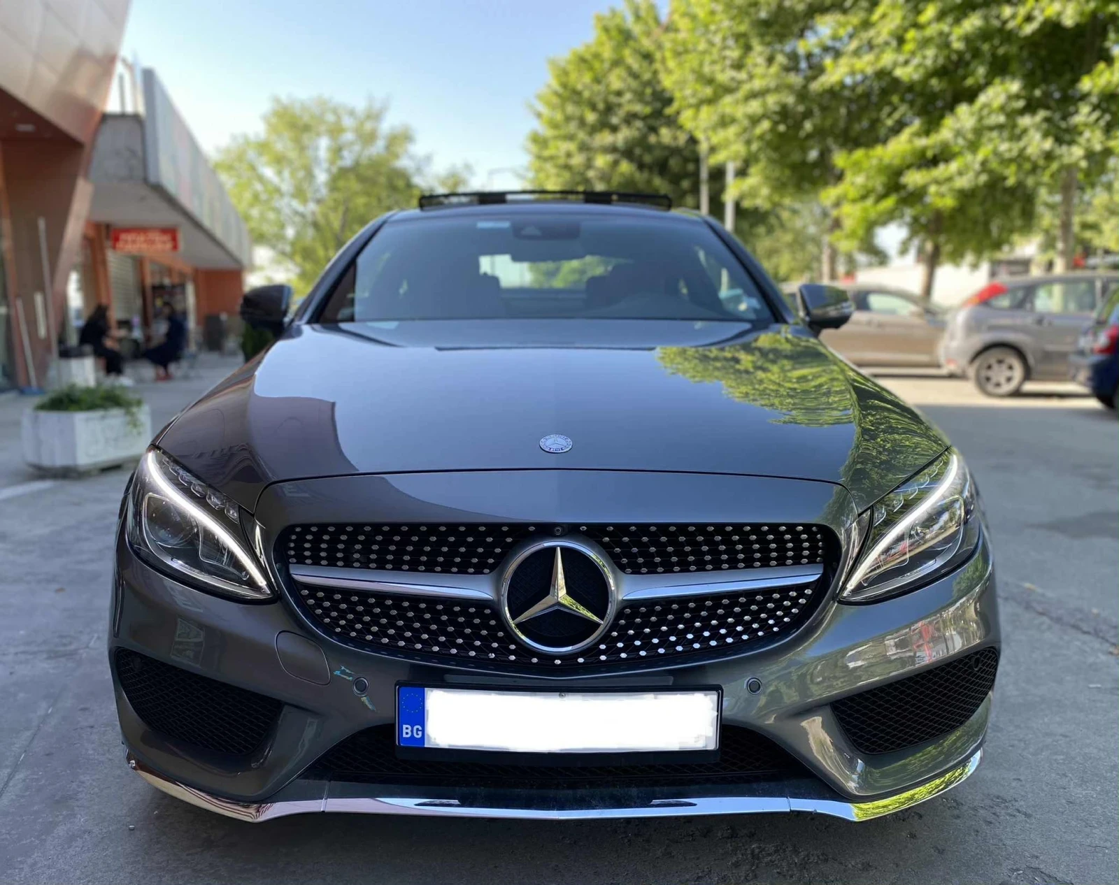 Mercedes-Benz C 220 AMG / 4-MATIC / CAM360 / PANO / 9G