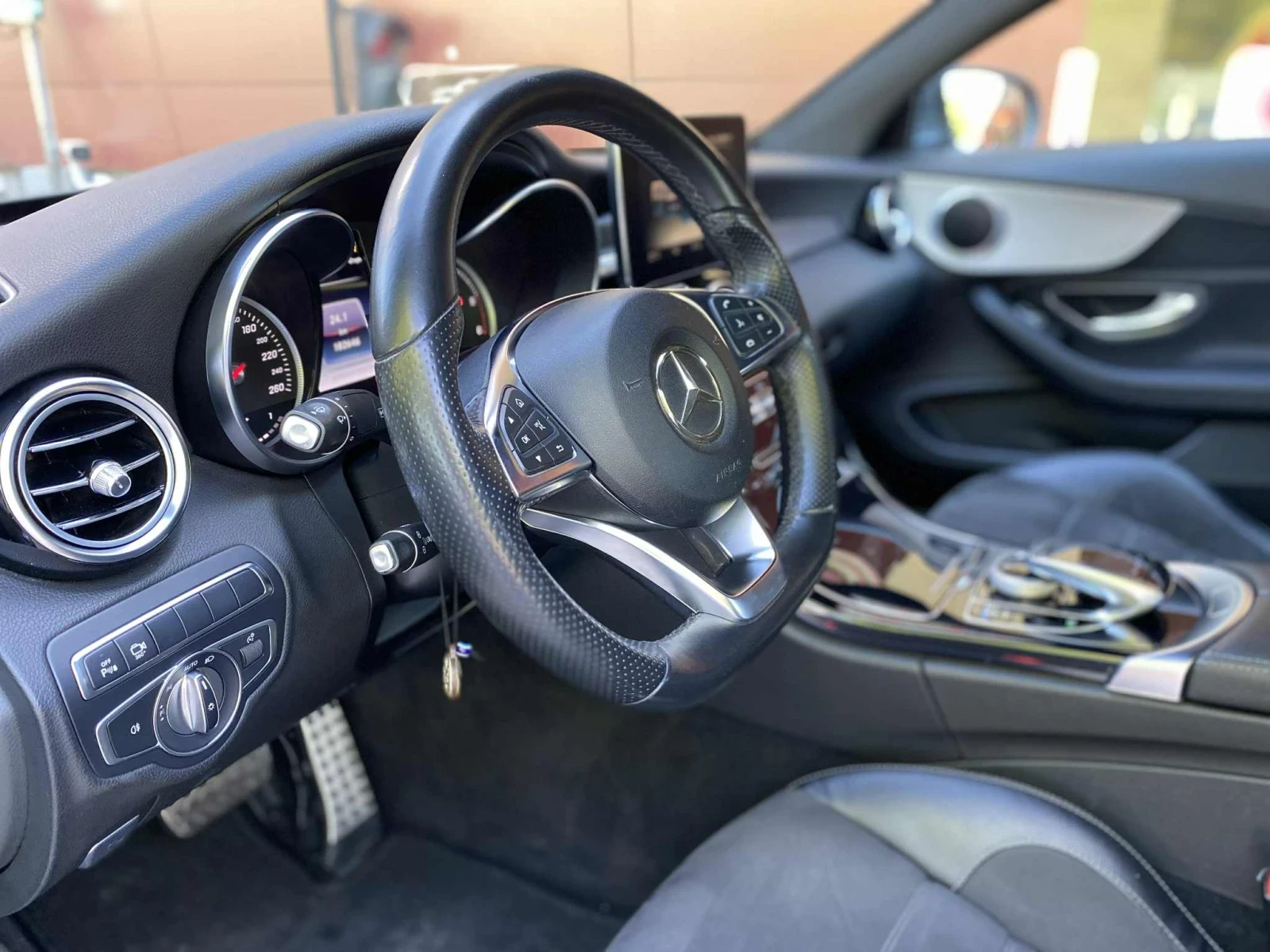 Mercedes-Benz C 220 AMG / 4-MATIC / CAM360 / PANO / 9G | Mobile.bg � ����������� 8