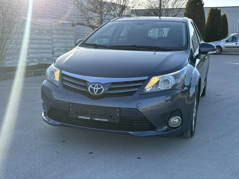 Toyota Avensis 1, 8 БЕНЗИН EURO5, снимка 2 - Автомобили и джипове - 53804226