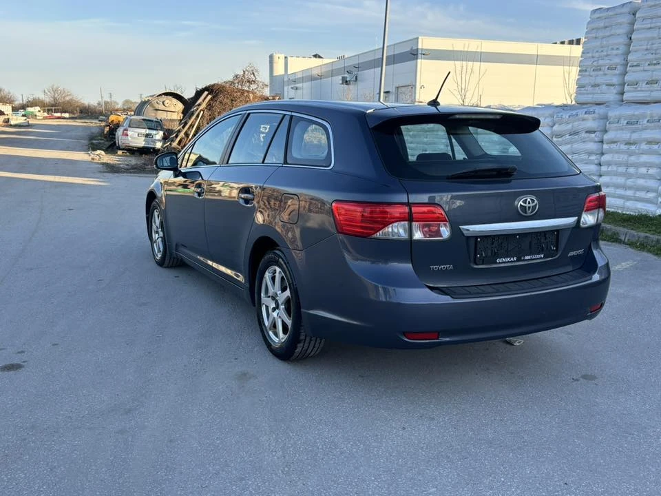 Toyota Avensis 1, 8 БЕНЗИН EURO5, снимка 4 - Автомобили и джипове - 53804226