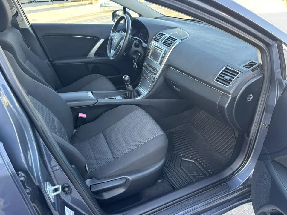 Toyota Avensis 1, 8 БЕНЗИН EURO5, снимка 12 - Автомобили и джипове - 53804226