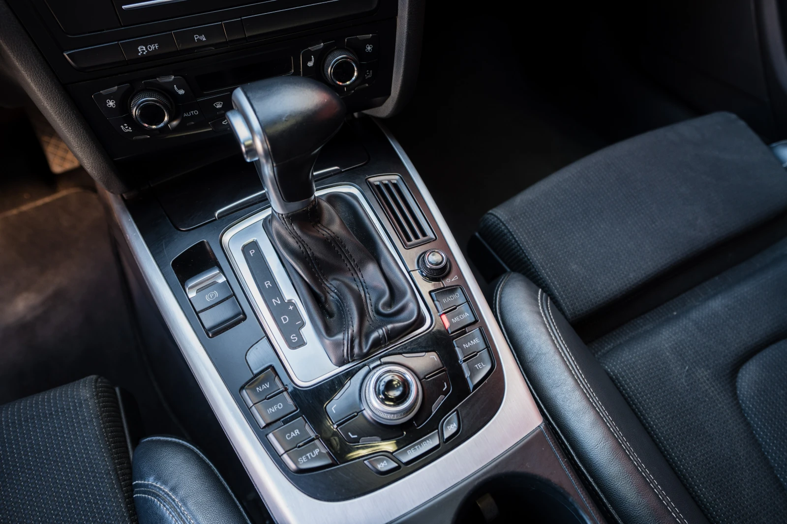 Audi A4 3.0TDI, снимка 10 - Автомобили и джипове - 53817978