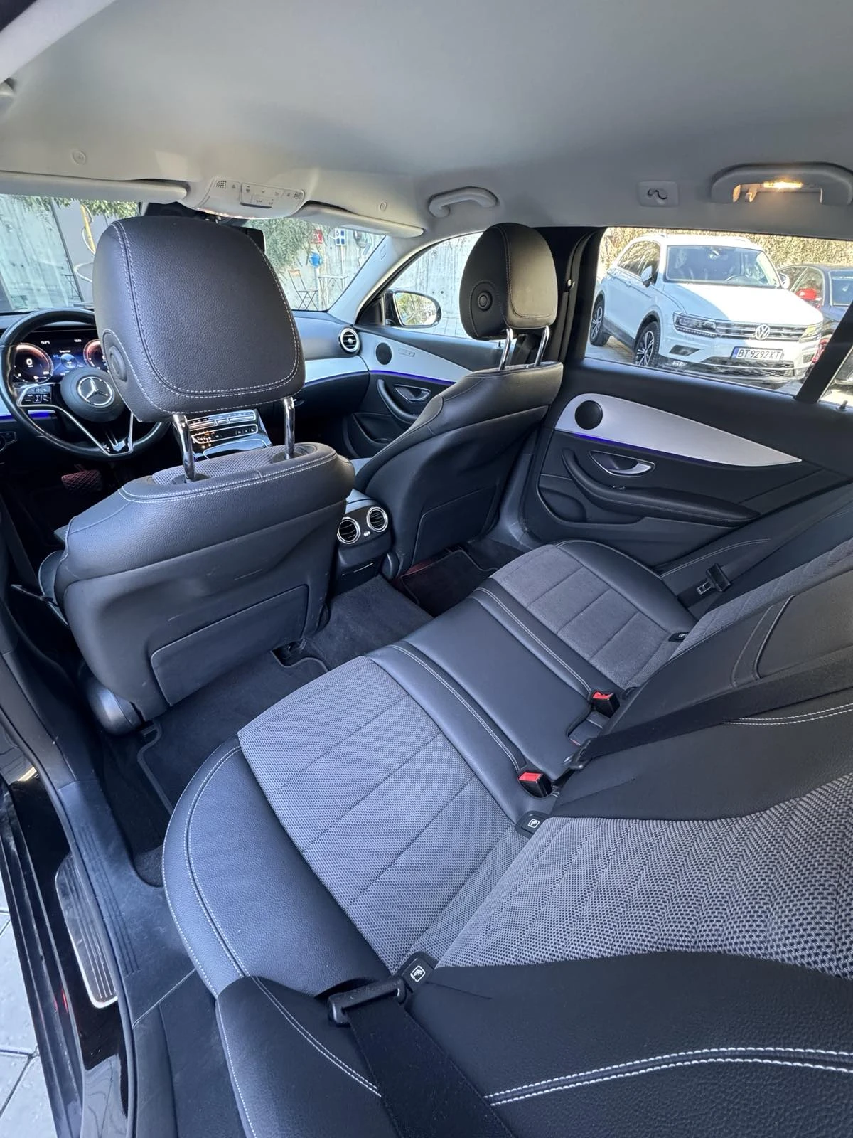 Mercedes-Benz E 300 DE, снимка 9 - Автомобили и джипове - 53826415