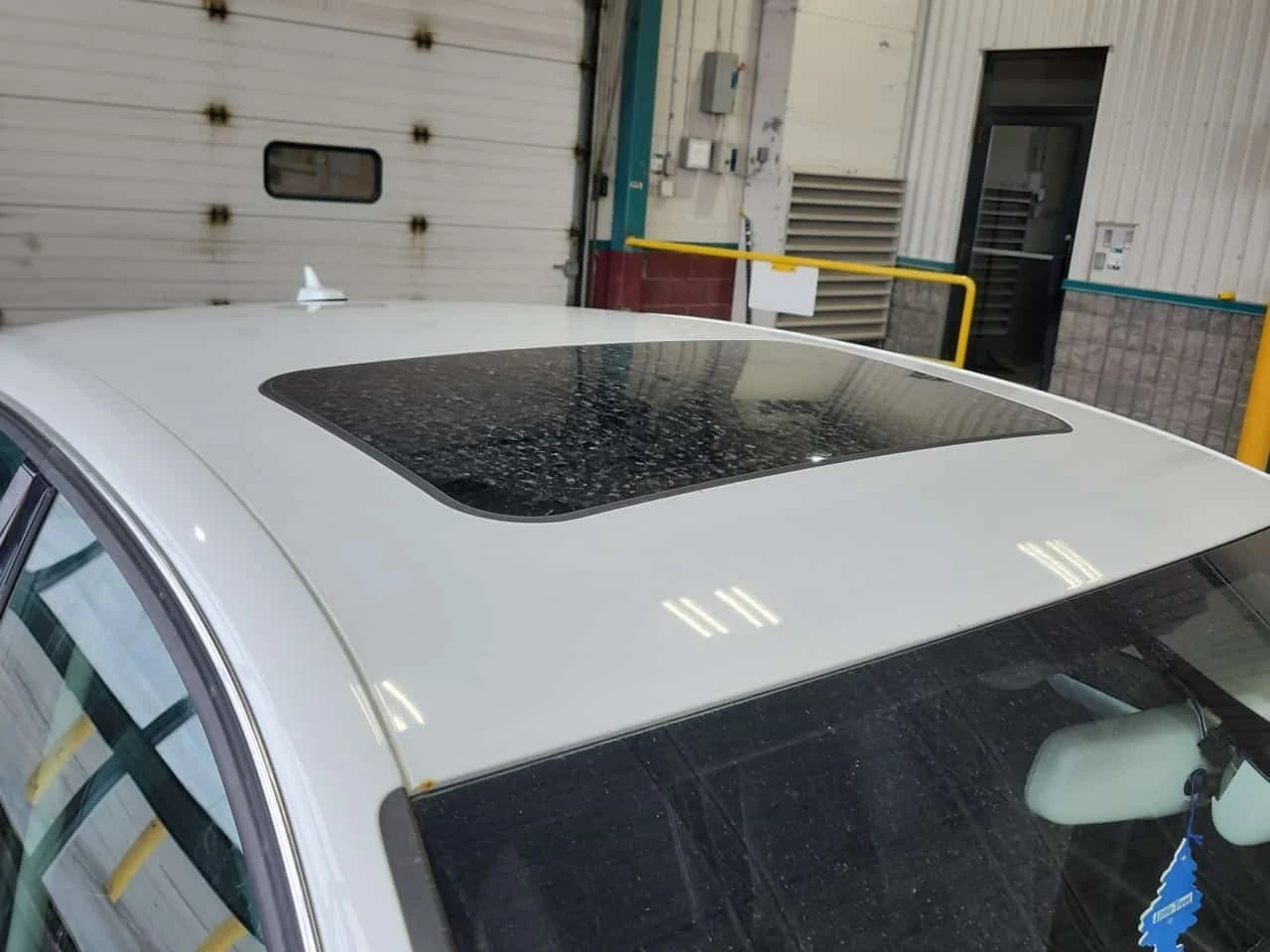 Audi A4 * PROGRESSIV PLUS * KEYLESS * ОТ ПРЕДСТАВИТЕЛСТВО, снимка 5 - Автомобили и джипове - 54252677