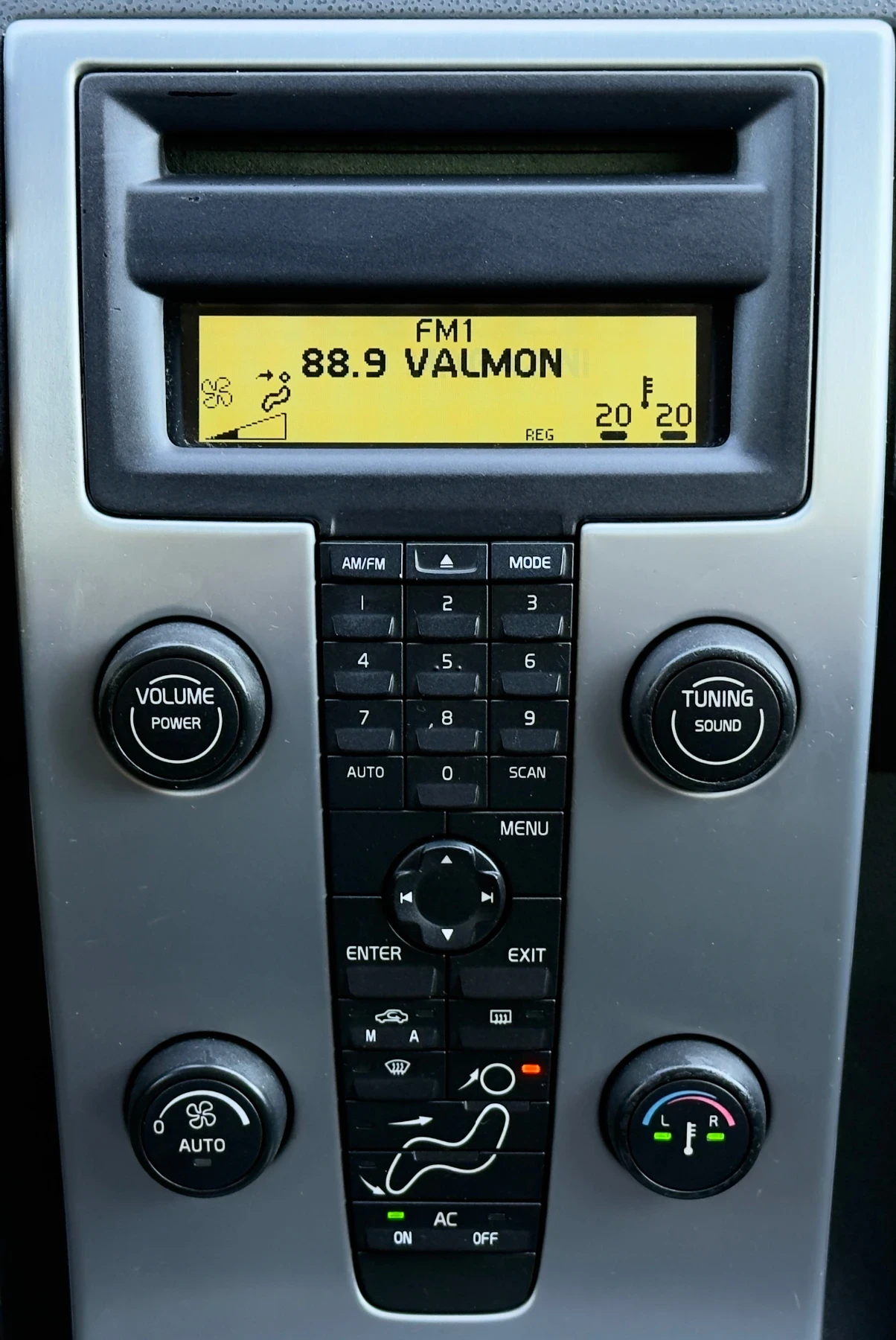Volvo V50 2.0HDi FACELIFT, снимка 13 - Автомобили и джипове - 54449795