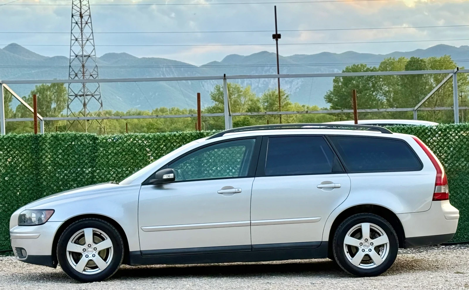 Volvo V50 2.0HDi FACELIFT, снимка 4 - Автомобили и джипове - 54449795