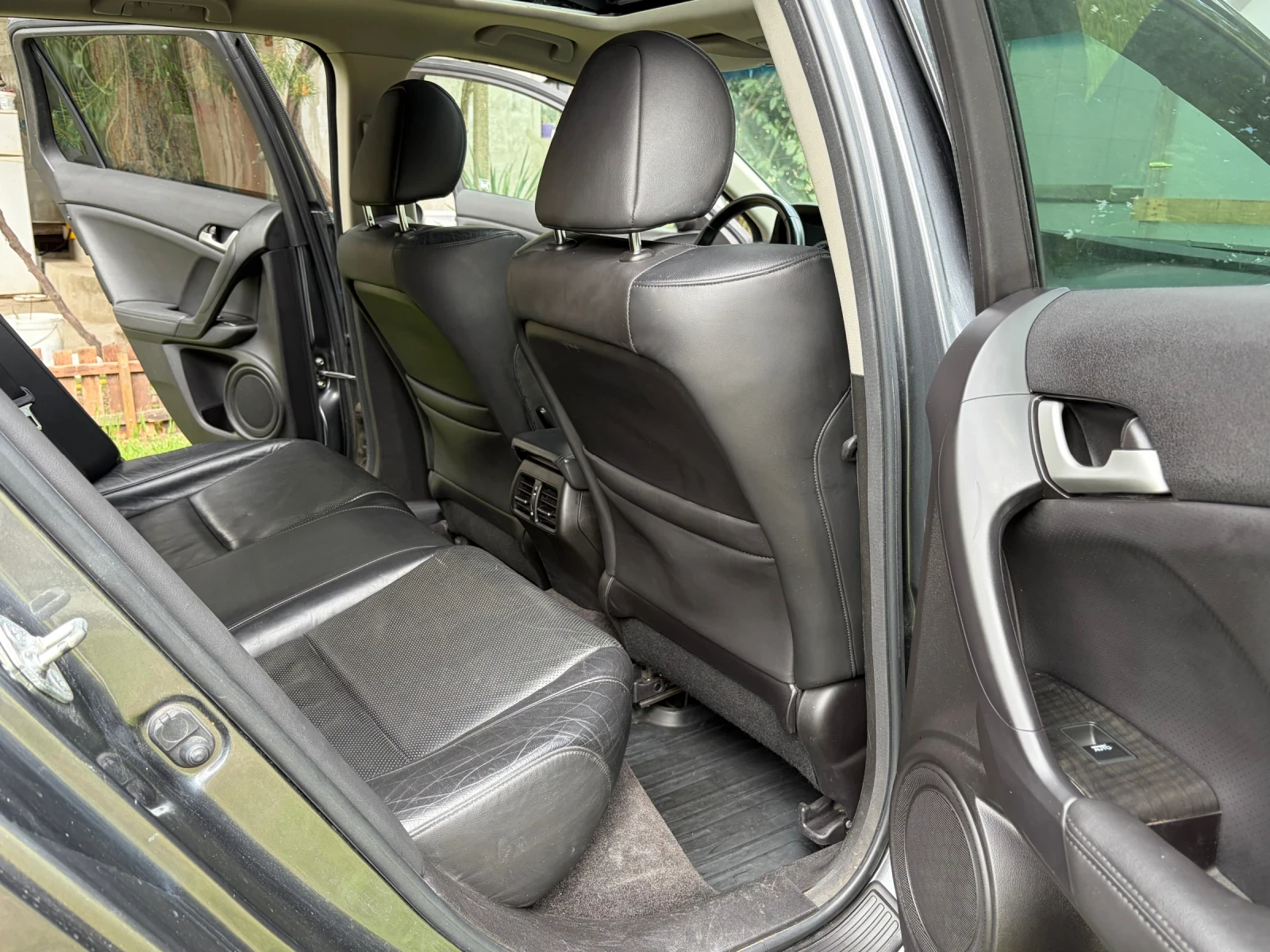 Honda Accord 2.4 i-VTEC, снимка 12 - Автомобили и джипове - 54584429
