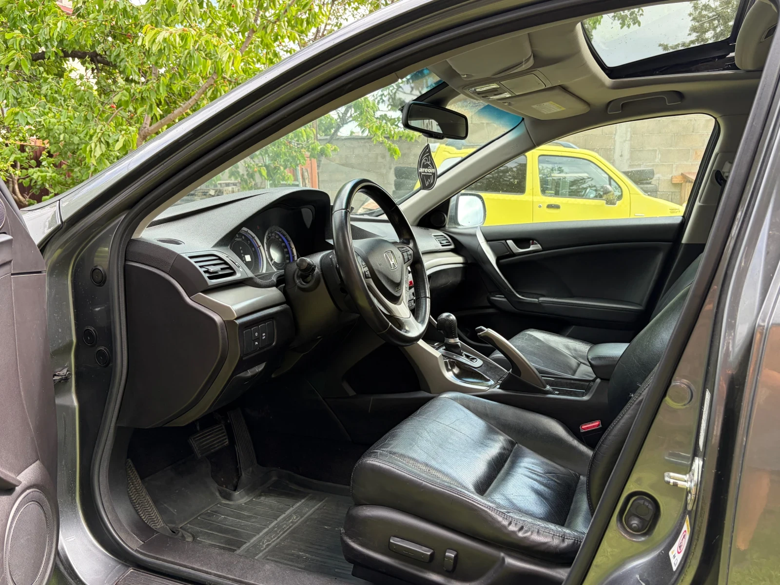 Honda Accord 2.4 i-VTEC, снимка 10 - Автомобили и джипове - 54584429