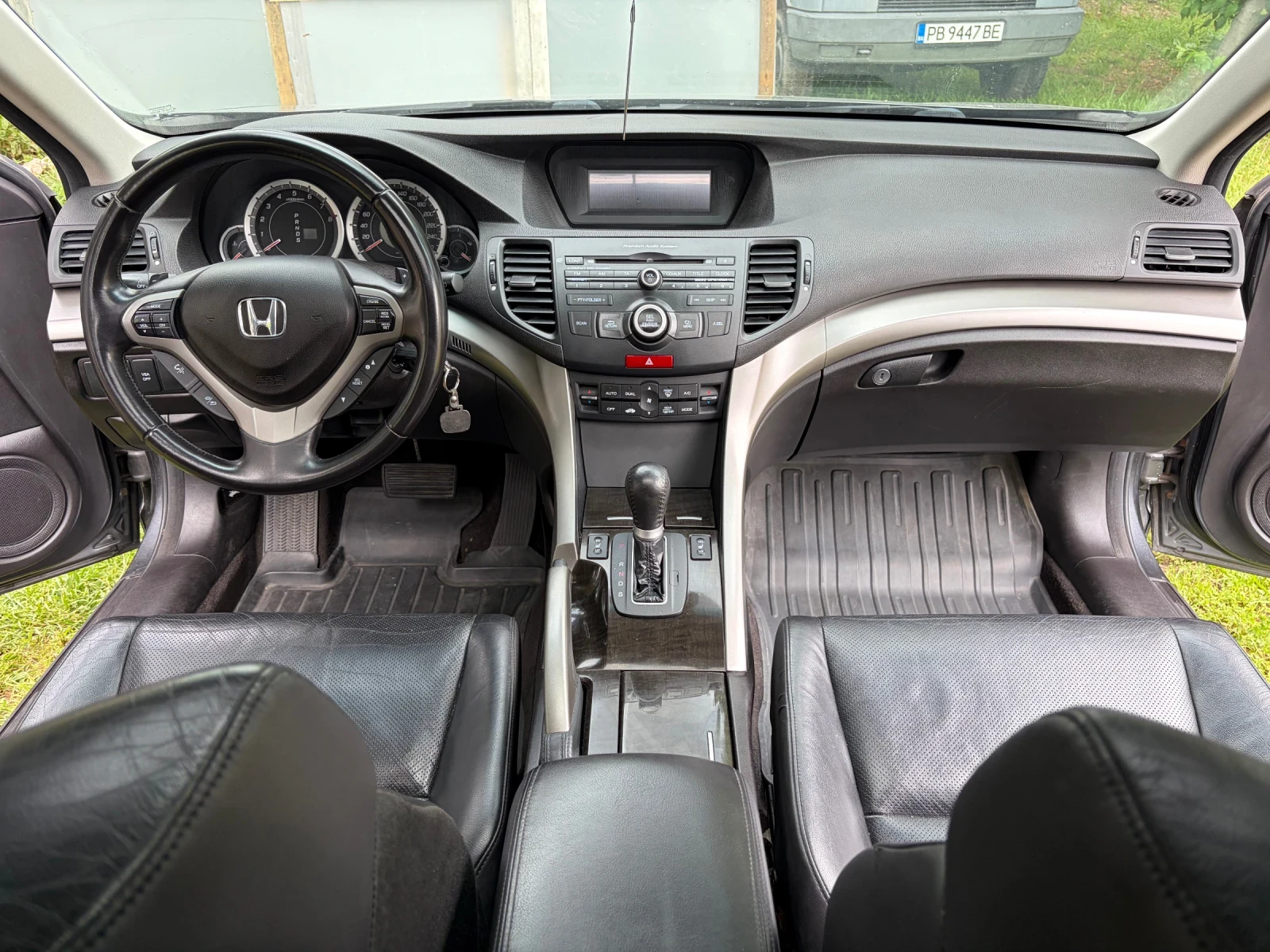 Honda Accord 2.4 i-VTEC, снимка 9 - Автомобили и джипове - 54584429