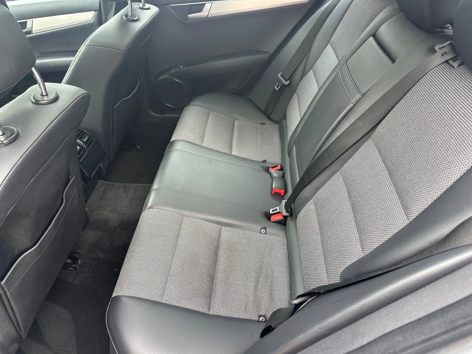 Mercedes-Benz C 220 2, 2CDI-136 k.c. , снимка 13 - Автомобили и джипове - 54708682