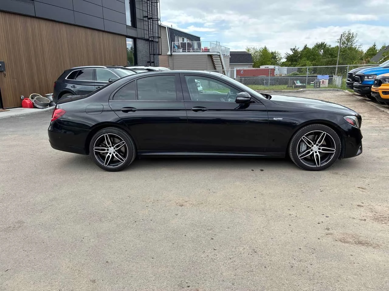 Mercedes-Benz E 43 AMG 4MATIC * АМБИЕНТНО ОСВЕТЛЕНИЕ* ПАНОРАМА* , снимка 4 - Автомобили и джипове - 54710449