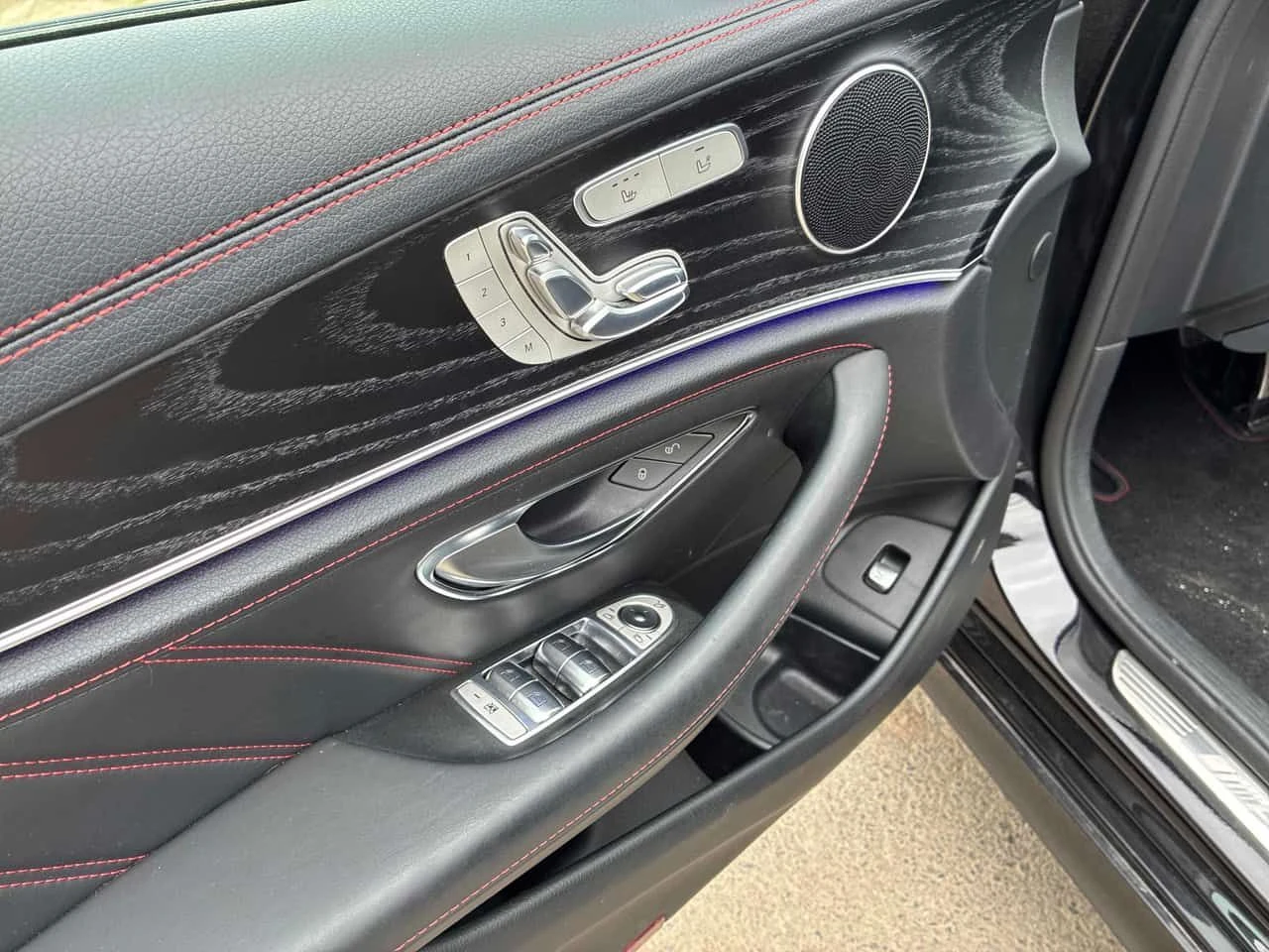 Mercedes-Benz E 43 AMG 4MATIC * АМБИЕНТНО ОСВЕТЛЕНИЕ* ПАНОРАМА* , снимка 10 - Автомобили и джипове - 54710449