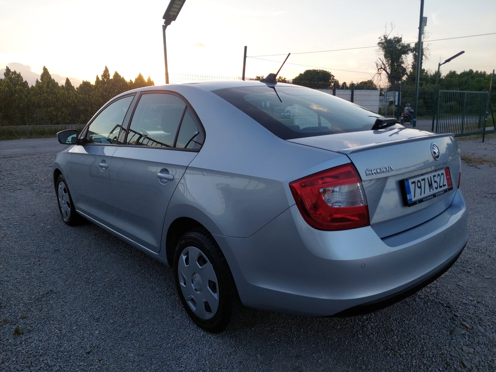 Skoda Rapid 1.4 TSI АВТОМАТИК , снимка 7 - Автомобили и джипове - 54967812
