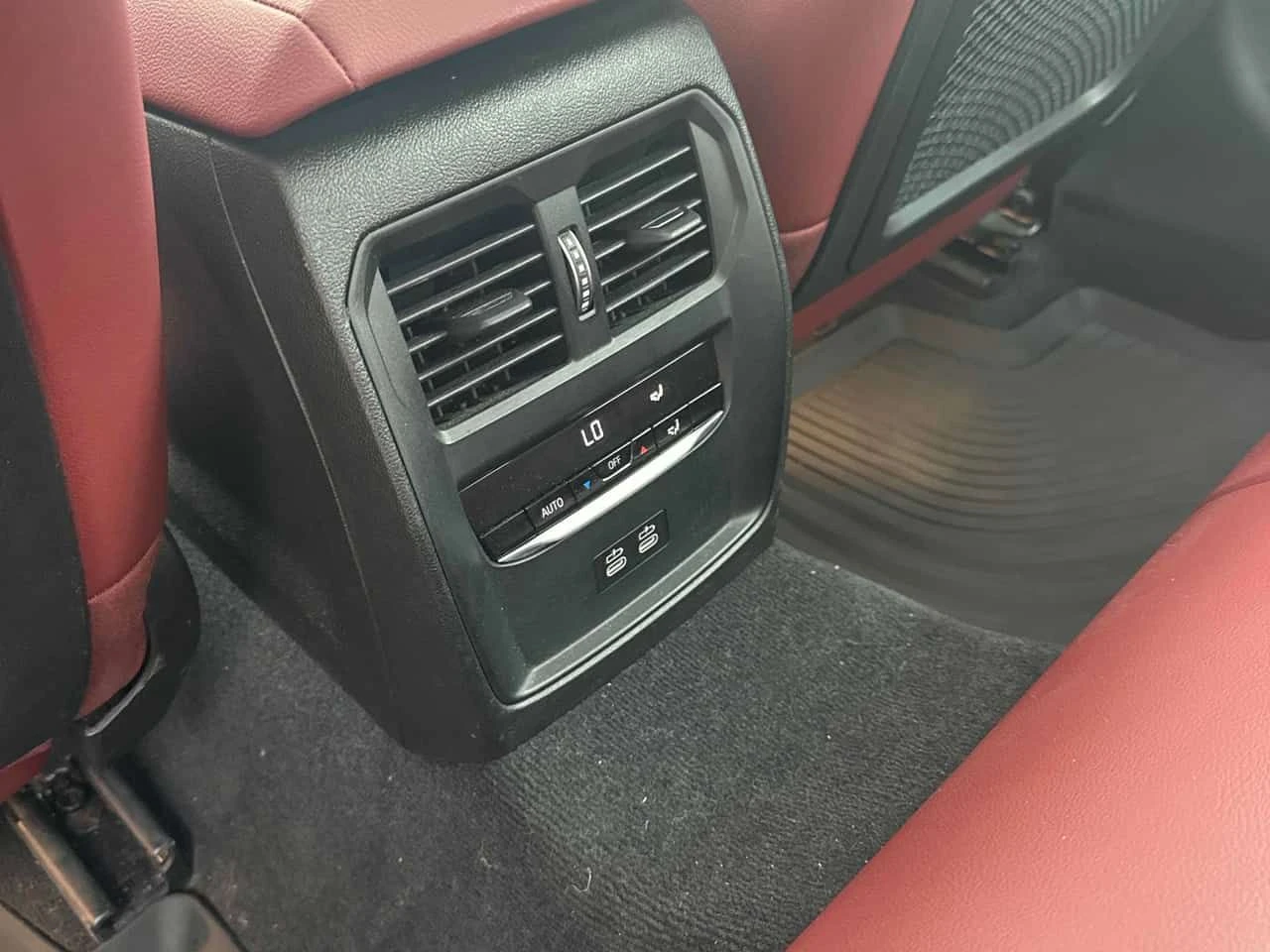 BMW 330 i xDrive/ПОДГРЕВИ/ШИБИДАХ, снимка 13 - Автомобили и джипове - 55064875