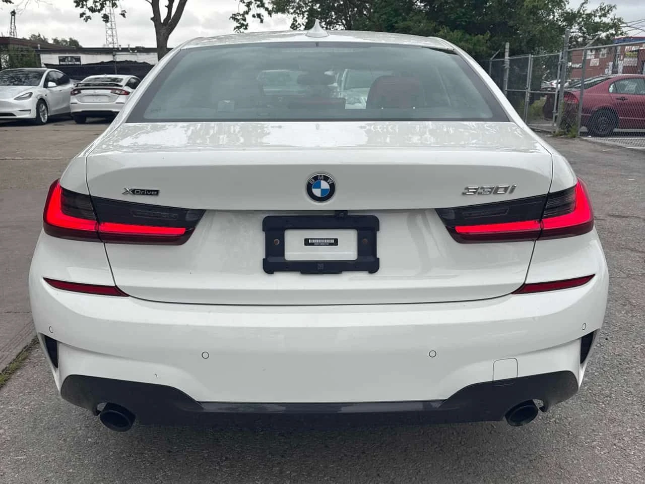 BMW 330 i xDrive/ПОДГРЕВИ/ШИБИДАХ, снимка 5 - Автомобили и джипове - 55064875