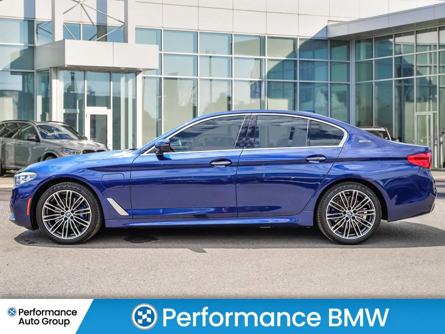 BMW 530E X-Drive* M-Pack* Обдухване* Масаж* 1 собственик , снимка 3 - Автомобили и джипове - 55188742