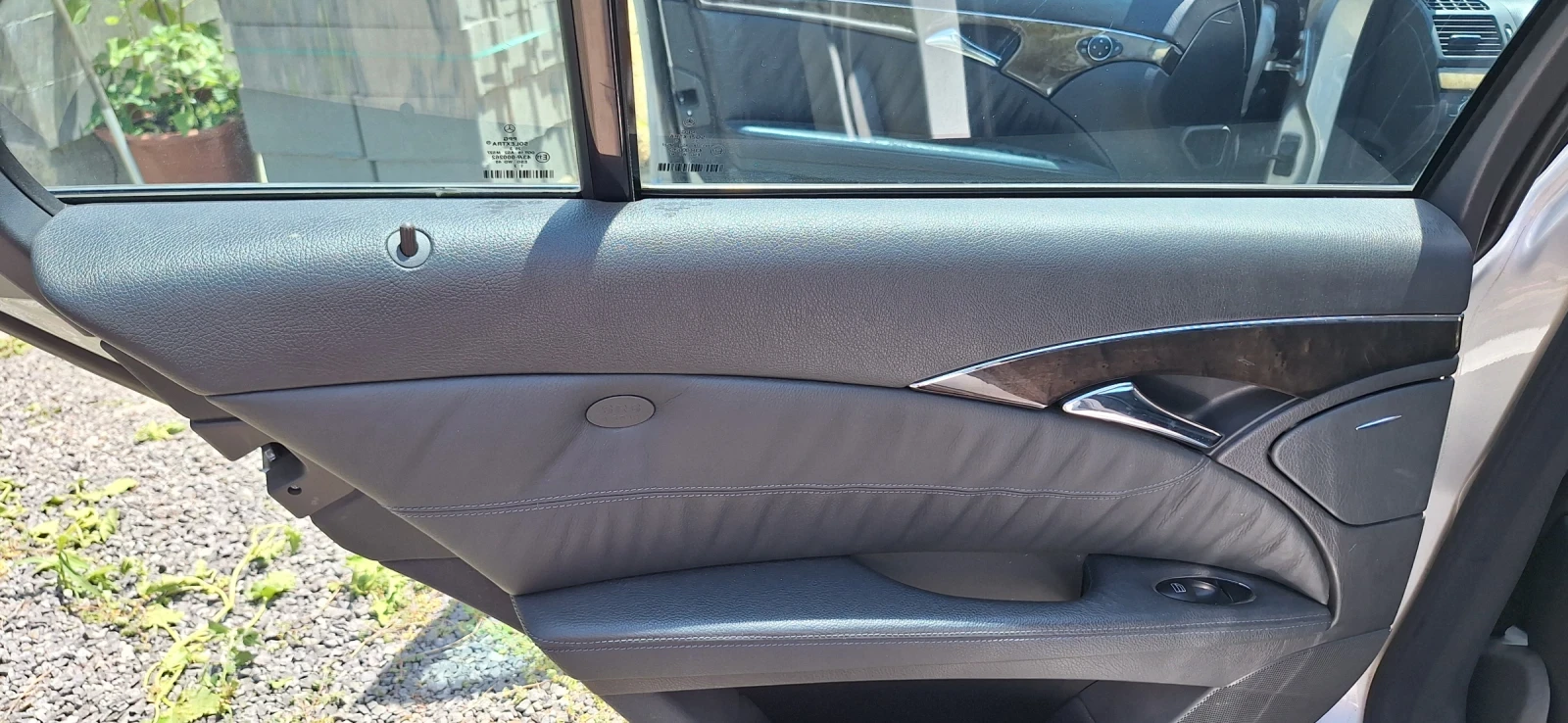 Mercedes-Benz E 320, снимка 10 - Автомобили и джипове - 55294111