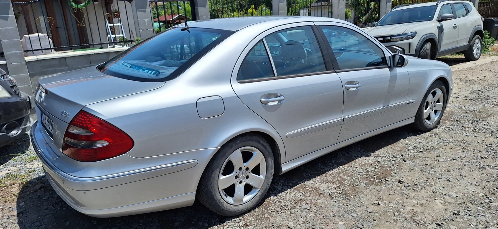 Mercedes-Benz E 320, снимка 4 - Автомобили и джипове - 55294111