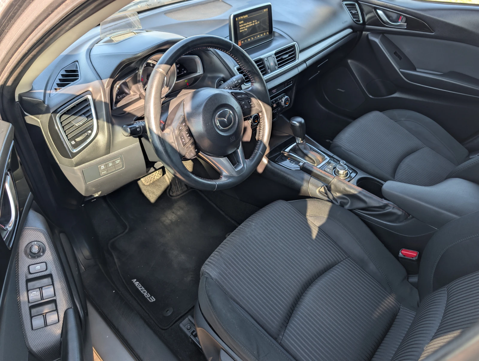 Mazda 3 2.0i Skyactive, снимка 7 - Автомобили и джипове - 55474787