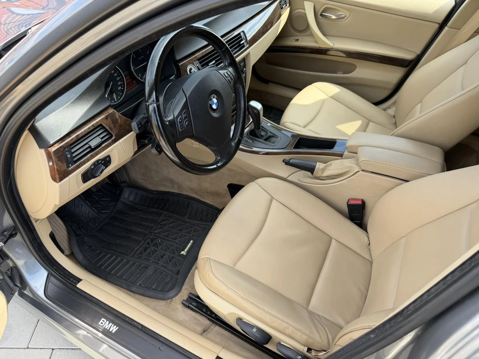 BMW 320, снимка 8 - Автомобили и джипове - 55515510
