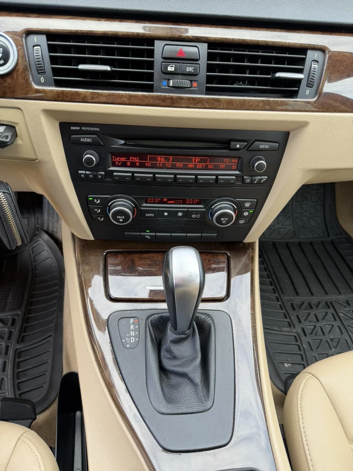 BMW 320, снимка 11 - Автомобили и джипове - 55515510