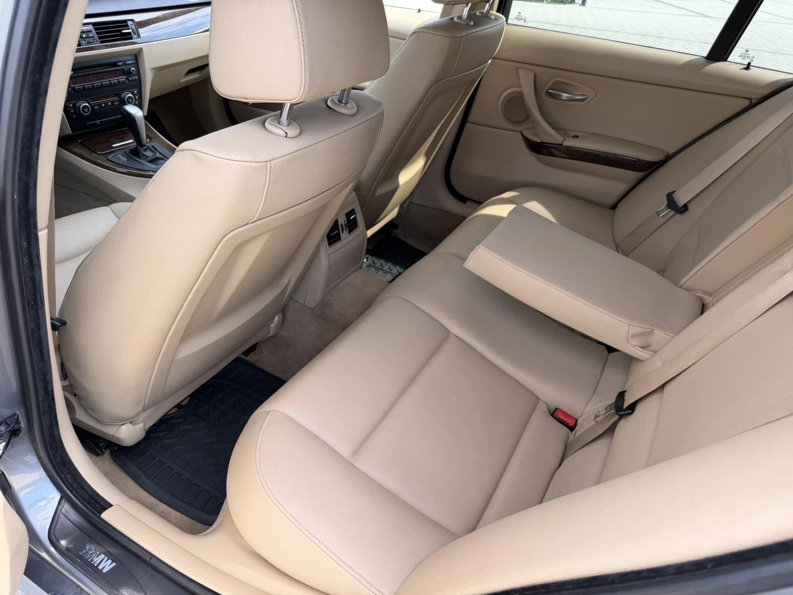 BMW 320, снимка 12 - Автомобили и джипове - 55515510