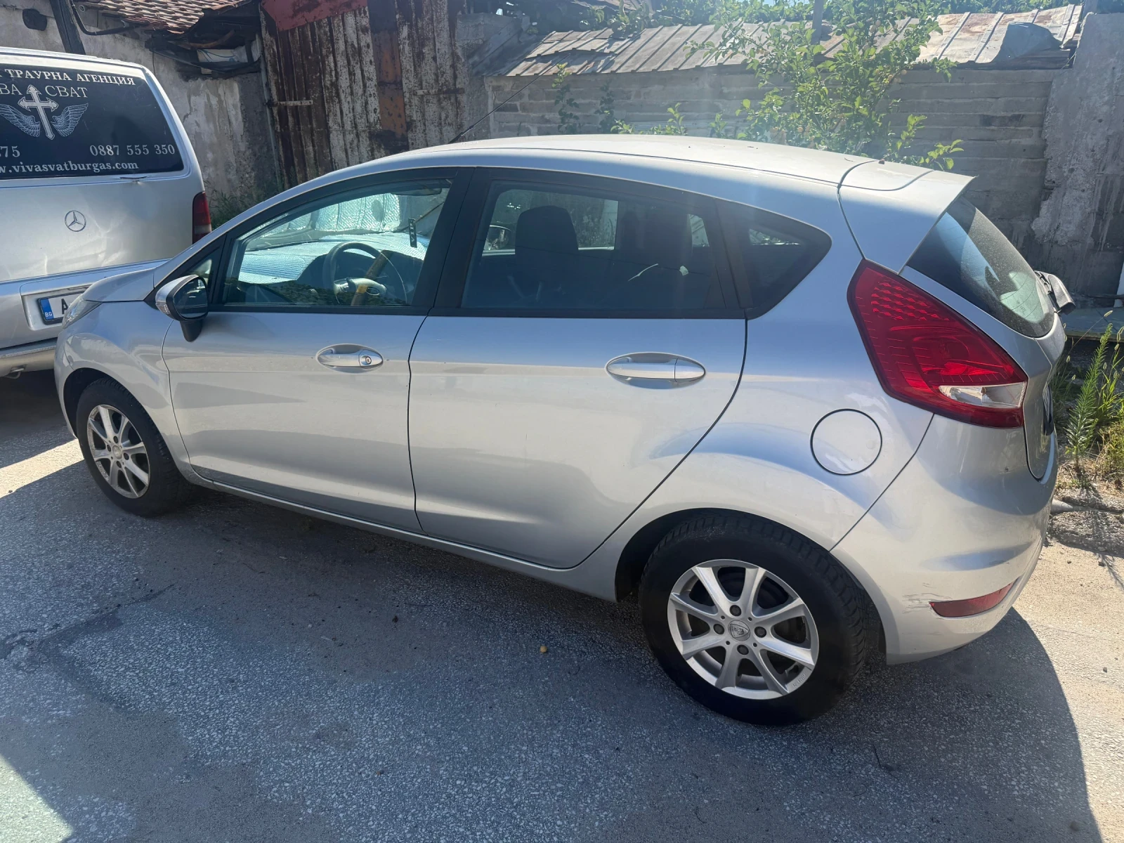 Ford Fiesta 1.3, снимка 2 - Автомобили и джипове - 55670913