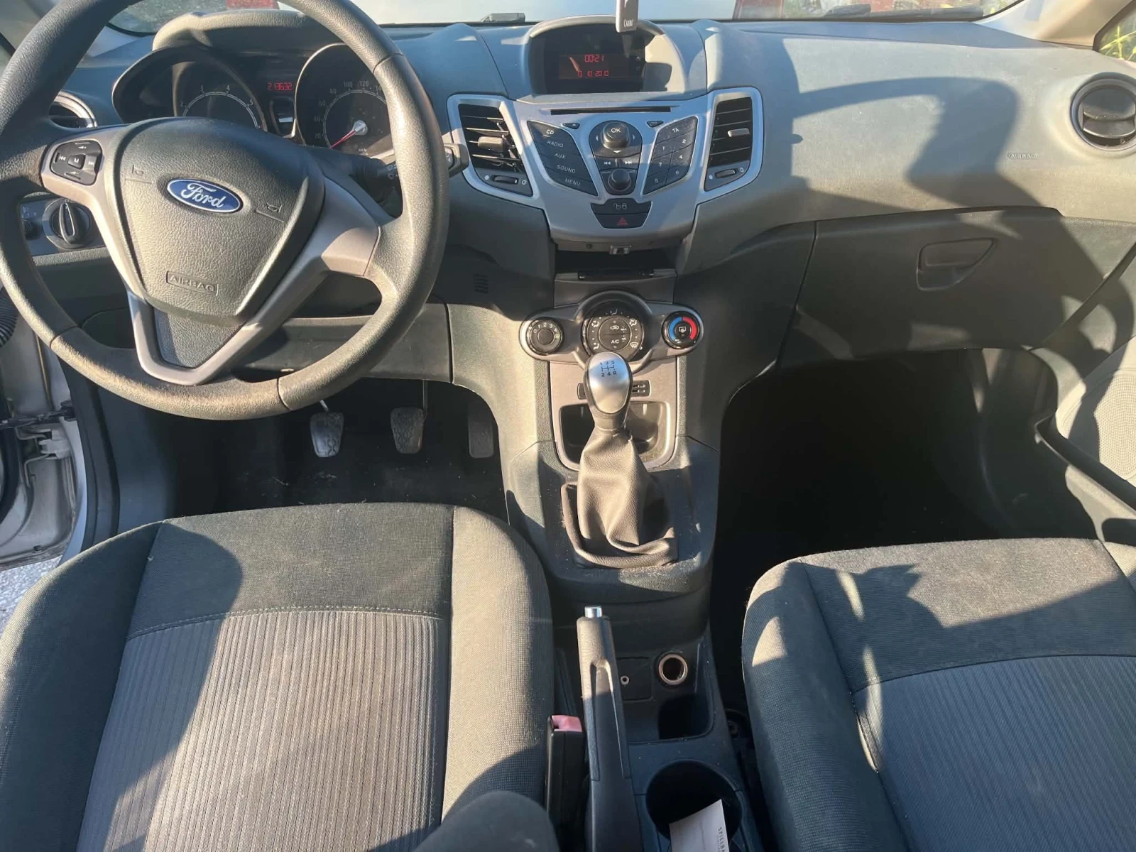 Ford Fiesta 1.3, снимка 5 - Автомобили и джипове - 55670913