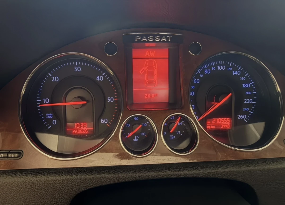 VW Passat 2.0 TDI Highline BMP 4motion, снимка 10 - Автомобили и джипове - 55772728